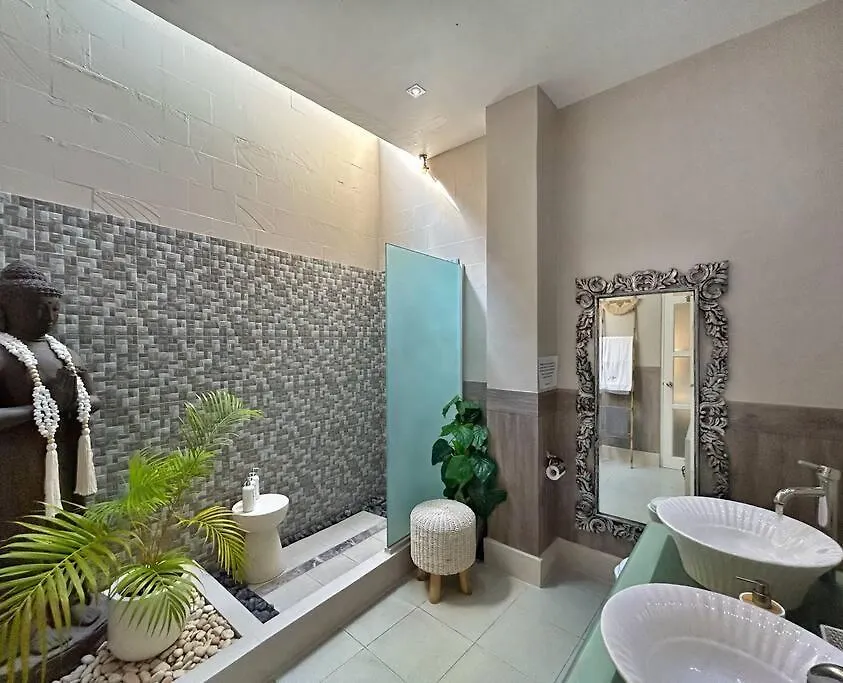 Paradise Found Seminyak Villa 250M From The Beach